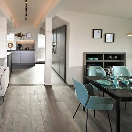 Alpi - Private & Living Apartman