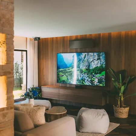 Alpi - Private & Living *