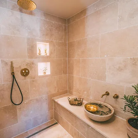 Alpi - Private & Living Apartment *