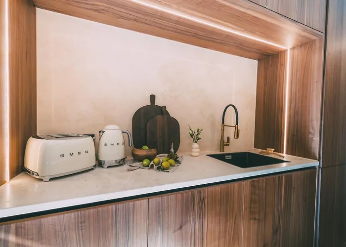 Alpi - Private & Living *