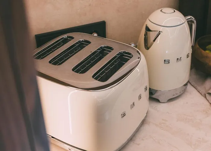 Alpi - Private & Living