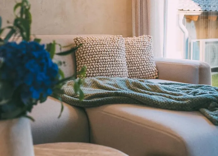 Alpi - Private & Living