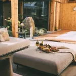 Alpi - Private & Living *