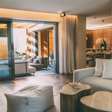 Alpi - Private & Living *