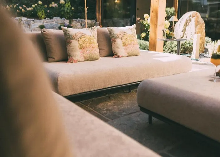 Alpi - Private & Living