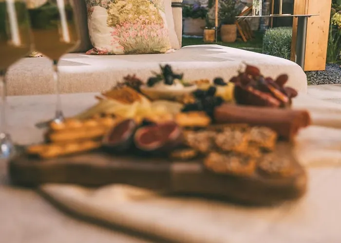 Alpi - Private & Living * Грайнау